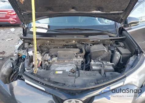 2018 Toyota Rav4 Xle from USA, damaged, VIN JTMRFREV6JJ739951